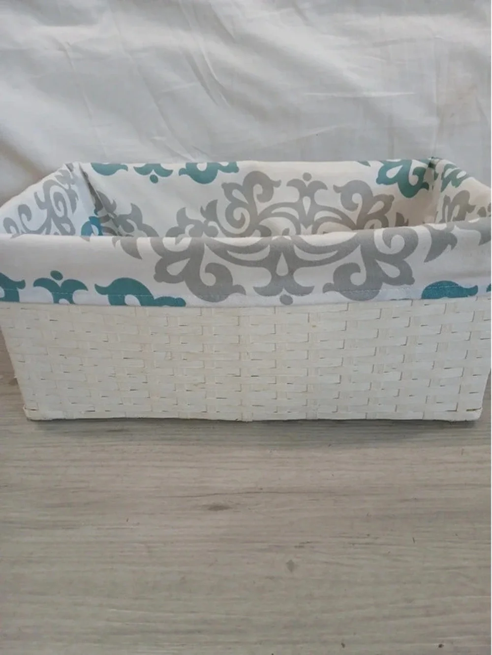 2 organizer baskets